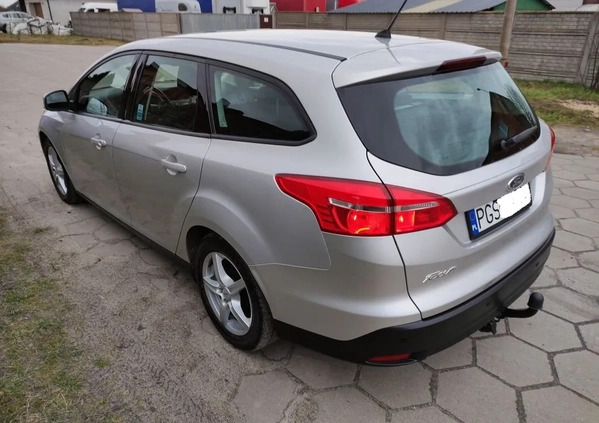 Ford Focus cena 28600 przebieg: 286998, rok produkcji 2015 z Gostyń małe 121